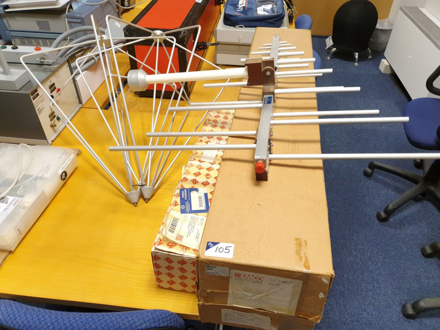 EMC test antennas for HP8591E with tripod & mounts