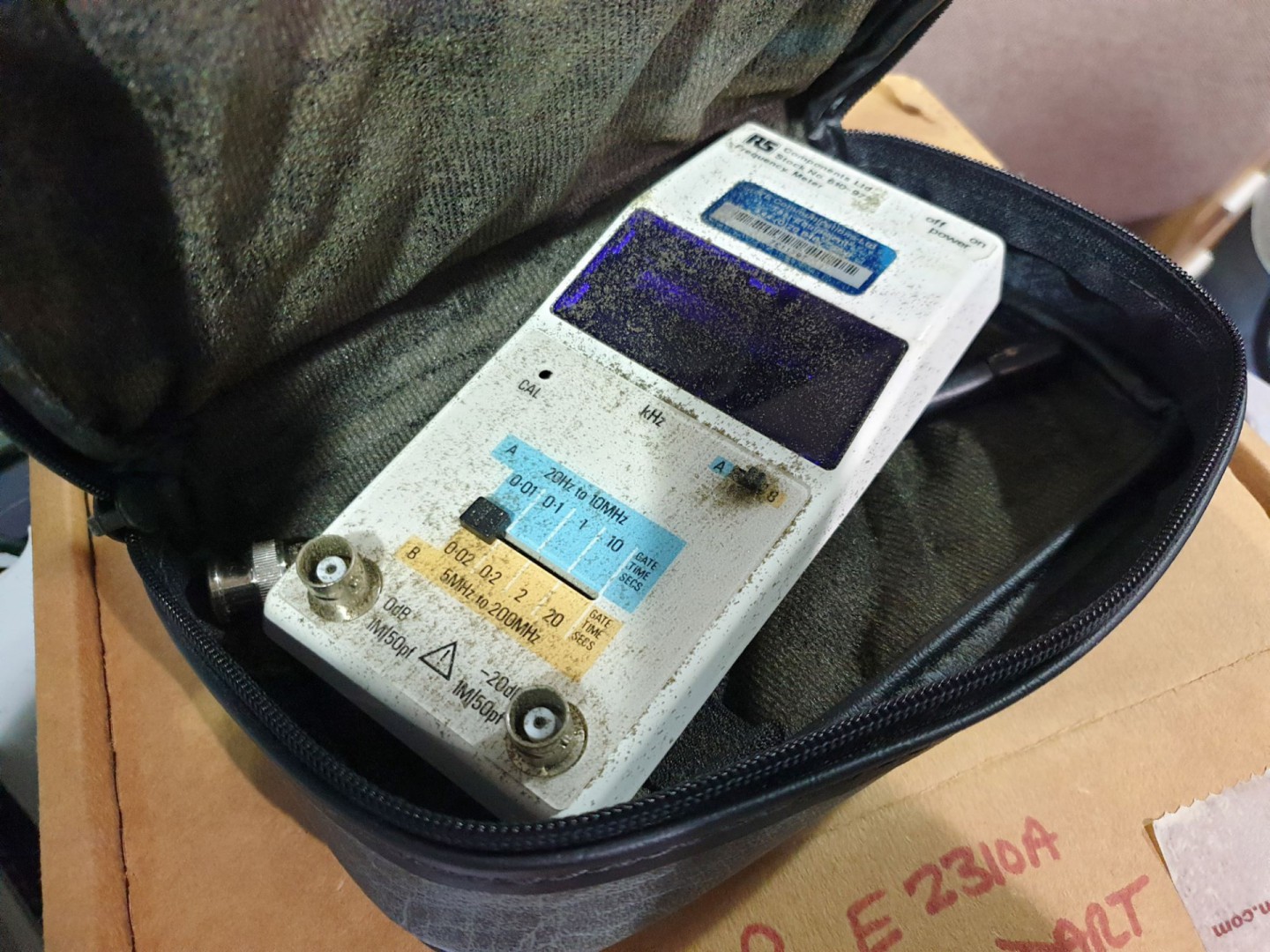 HP E2310A logic dart, RS 610-972 frequency meter (...