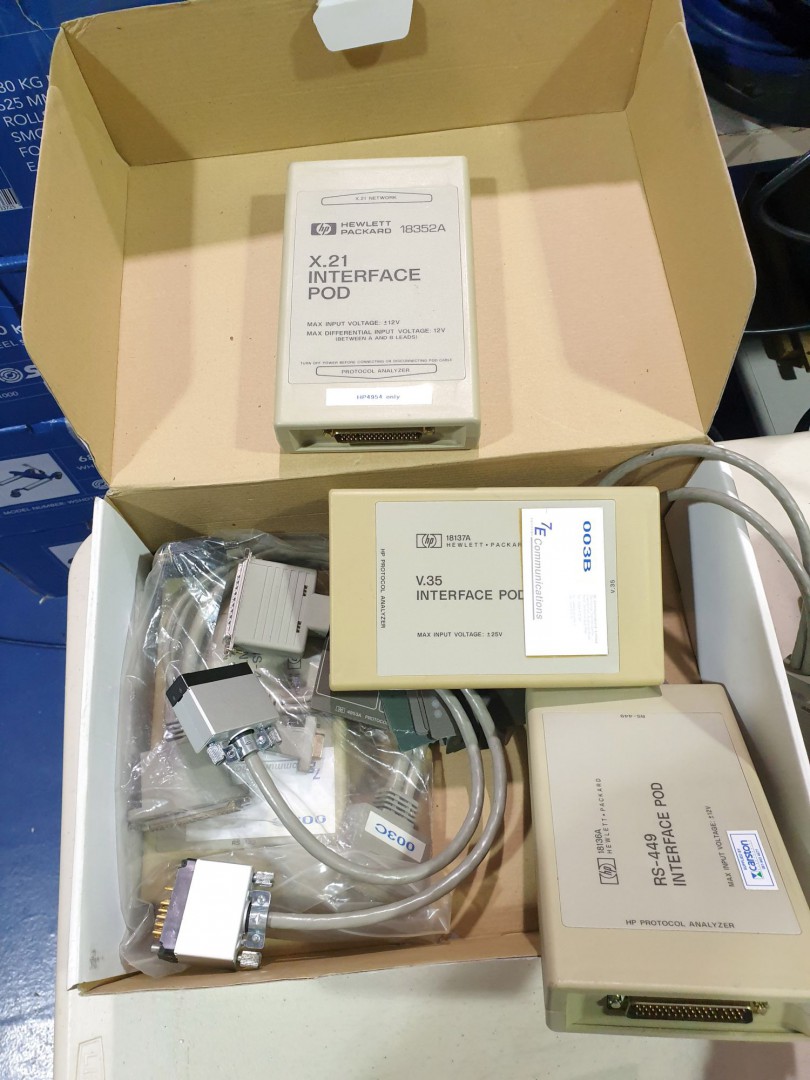 HP 18137A V35 interface pod, 2x HP 18136A RS-449 i...