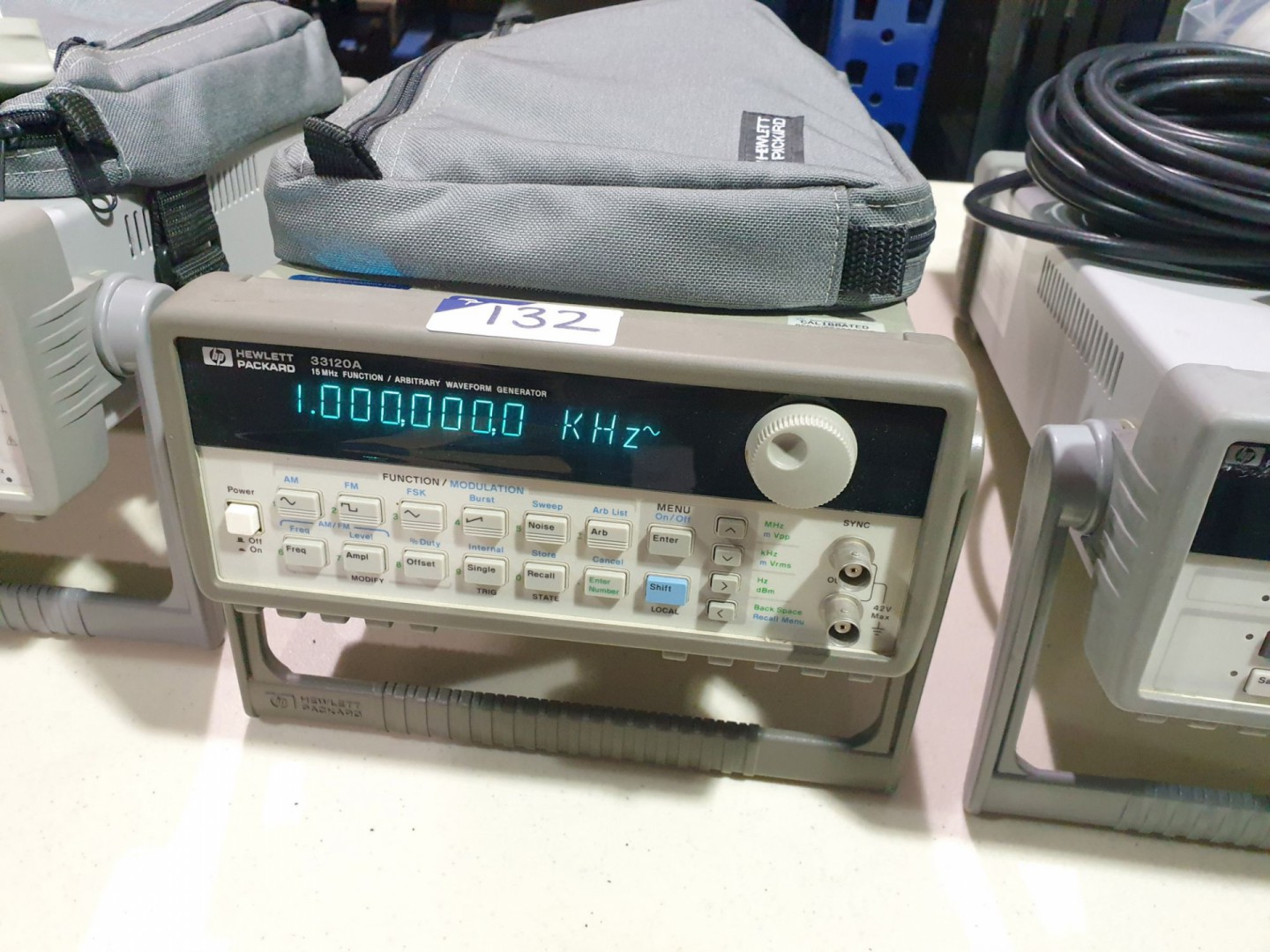 HP 33120A function / arbitrary waveform generator