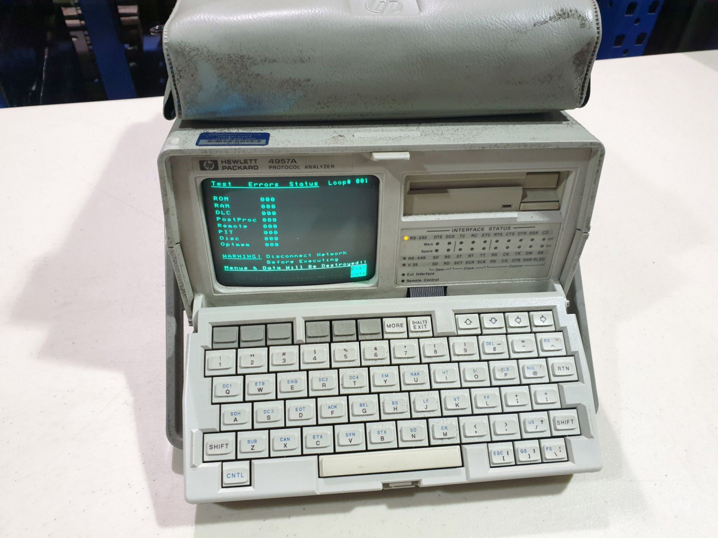 HP 4957A protocol analyser in carry case
