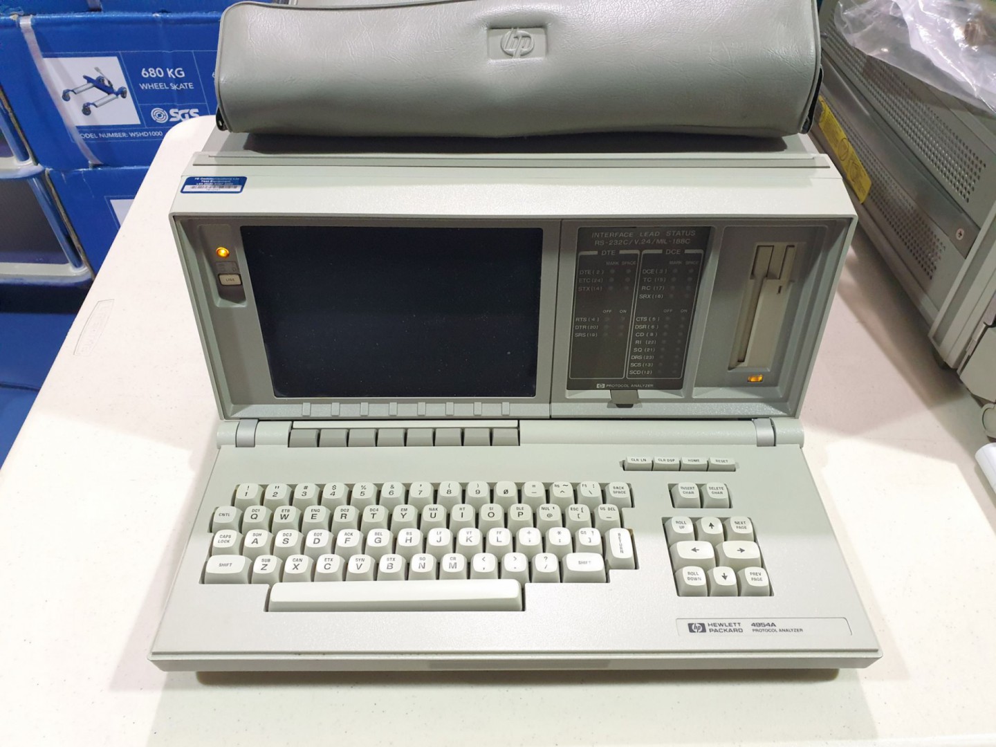 HP 4954A protocol analyser with HP 18135A interfac...
