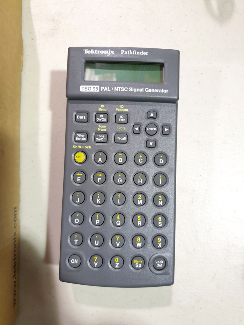Tektronix TSG95 pathfinder PAL / NTSC signal gener...