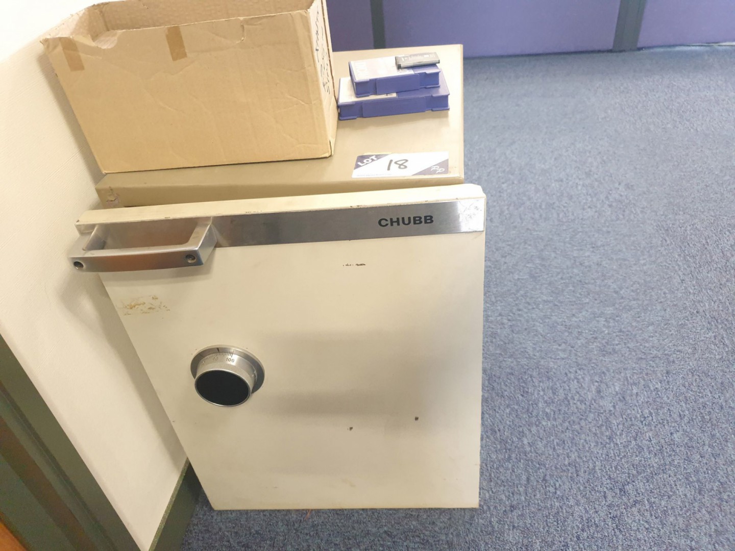 Chubb 1812 fire rated safe, 380x460mm internal dim...