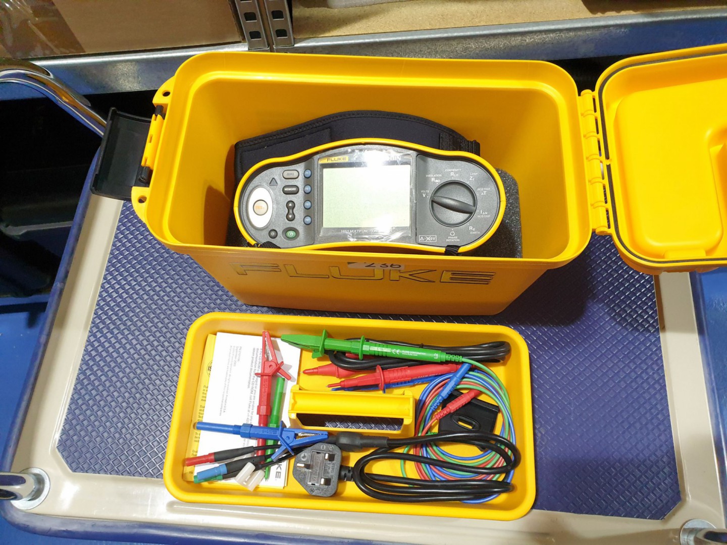 Fluke 1653 multi-function tester with accessories...