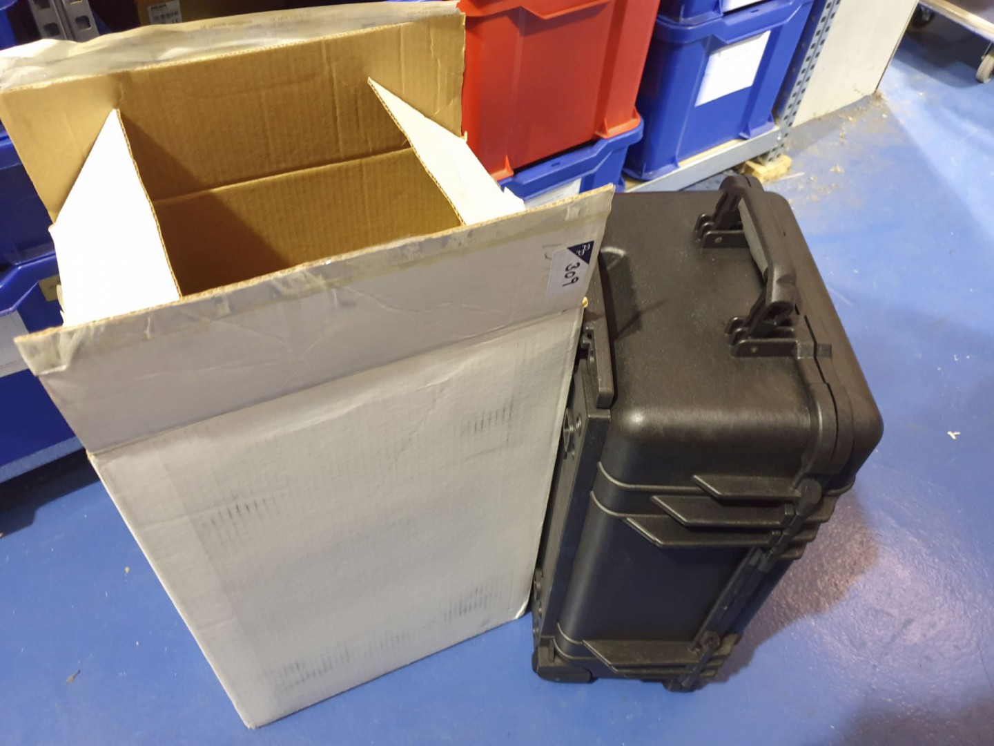 Peli 1510 black plastic protector case (boxed & un...