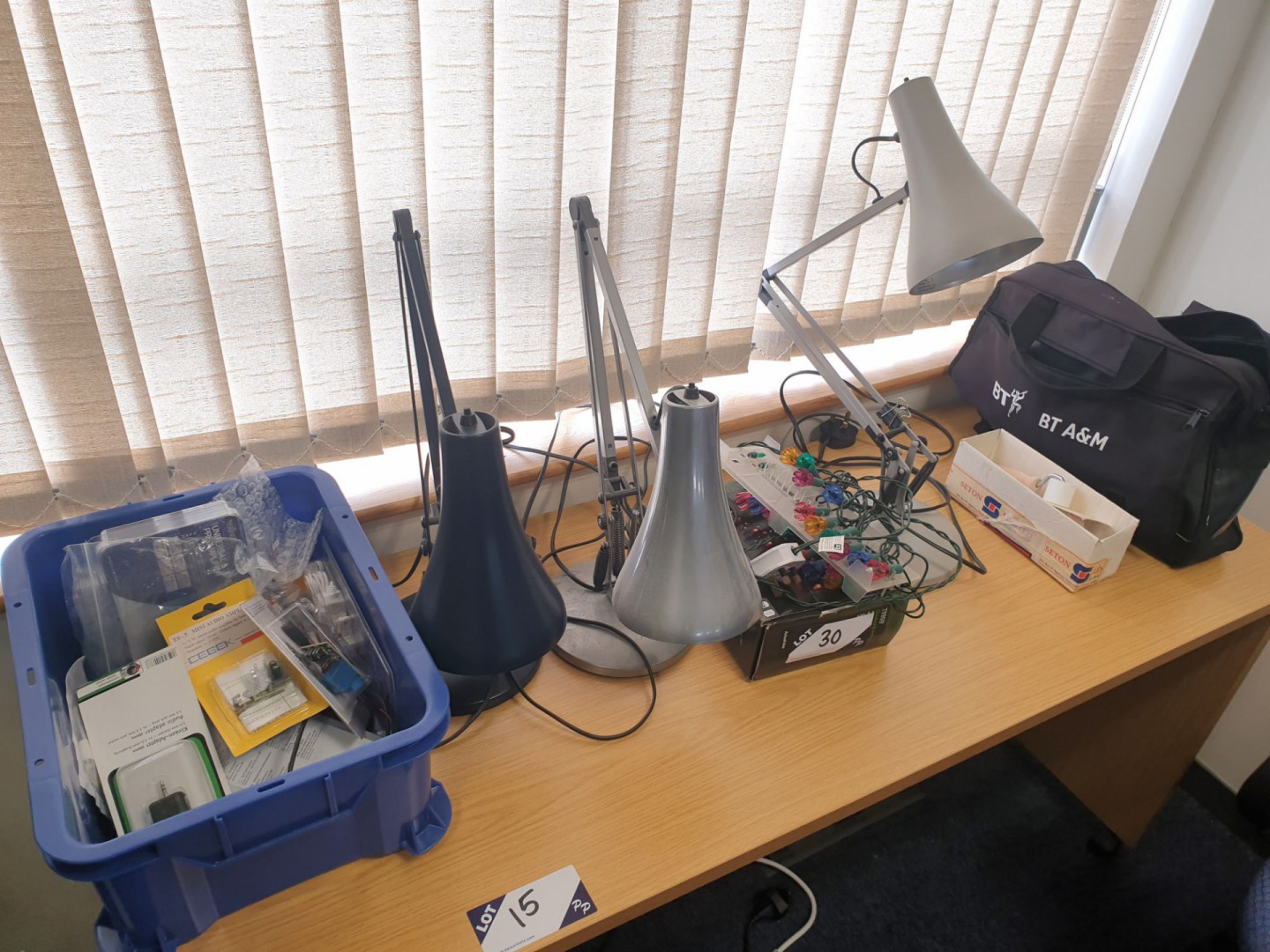 Qty various electrical components, 3x Anglepoise o...