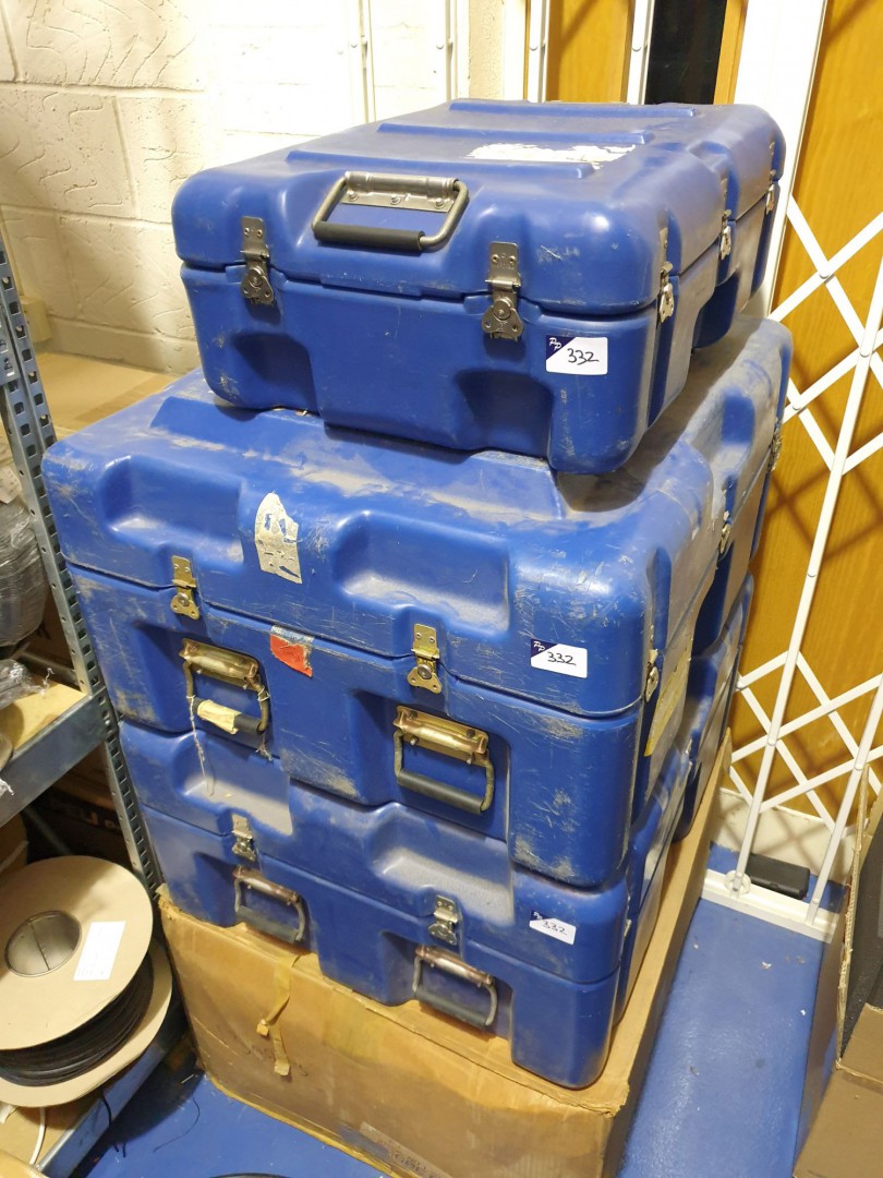 3x Hardigg blue transit cases, 2x 27x29x15", 1x 18...