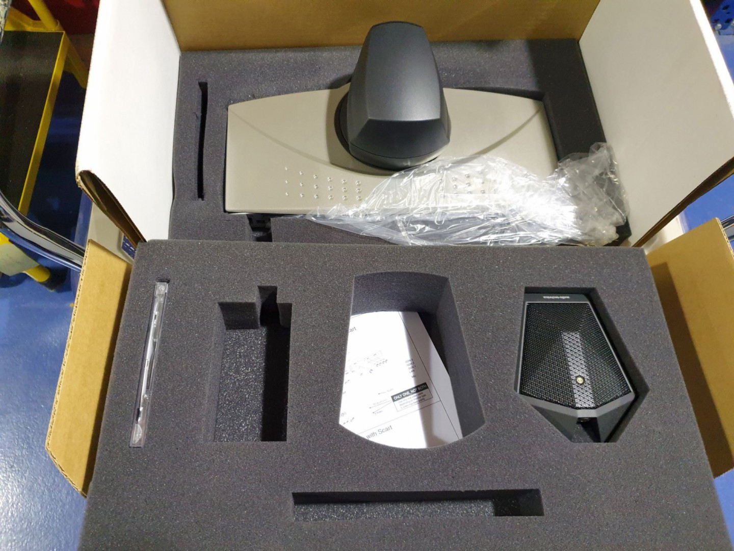 Tandberg 550MXP video conferencing system with acc...