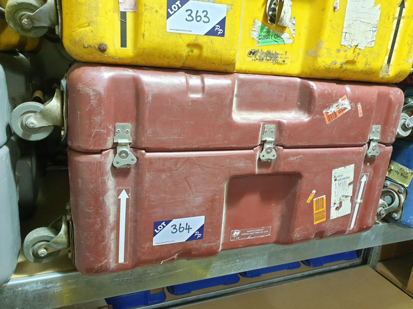 Hardigg burgundy plastic mobile transit case, 26x2...