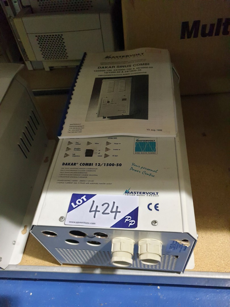 Mastevolt Dakar combi 12/1500-50 sinewave inverter...