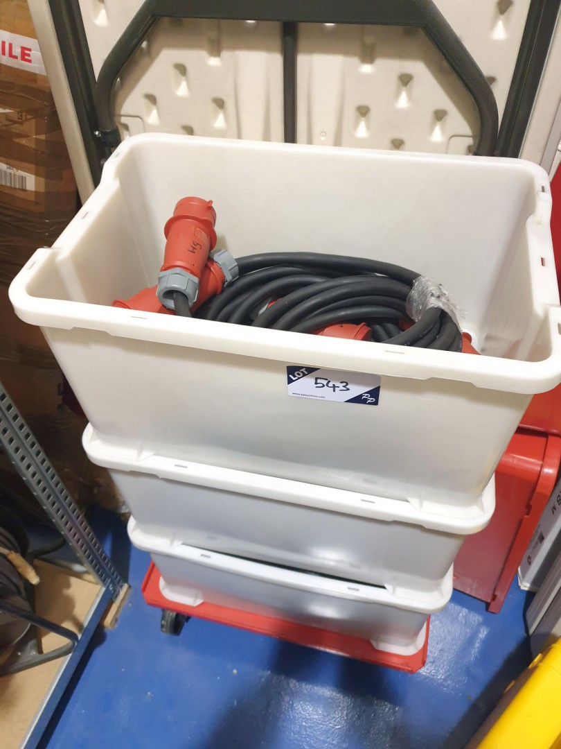 Qty various 5/10/15 metre length 32A power cables,...