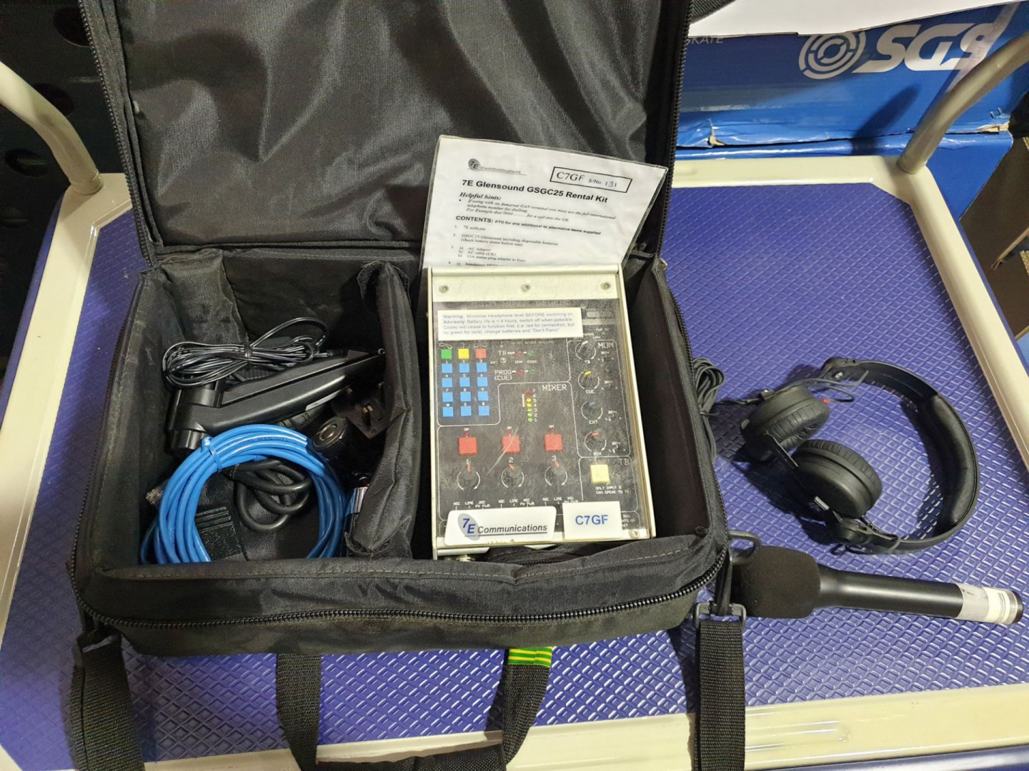 Glensound GSGC25 ISDN mixer, Sennheiser HD-25-13 h...