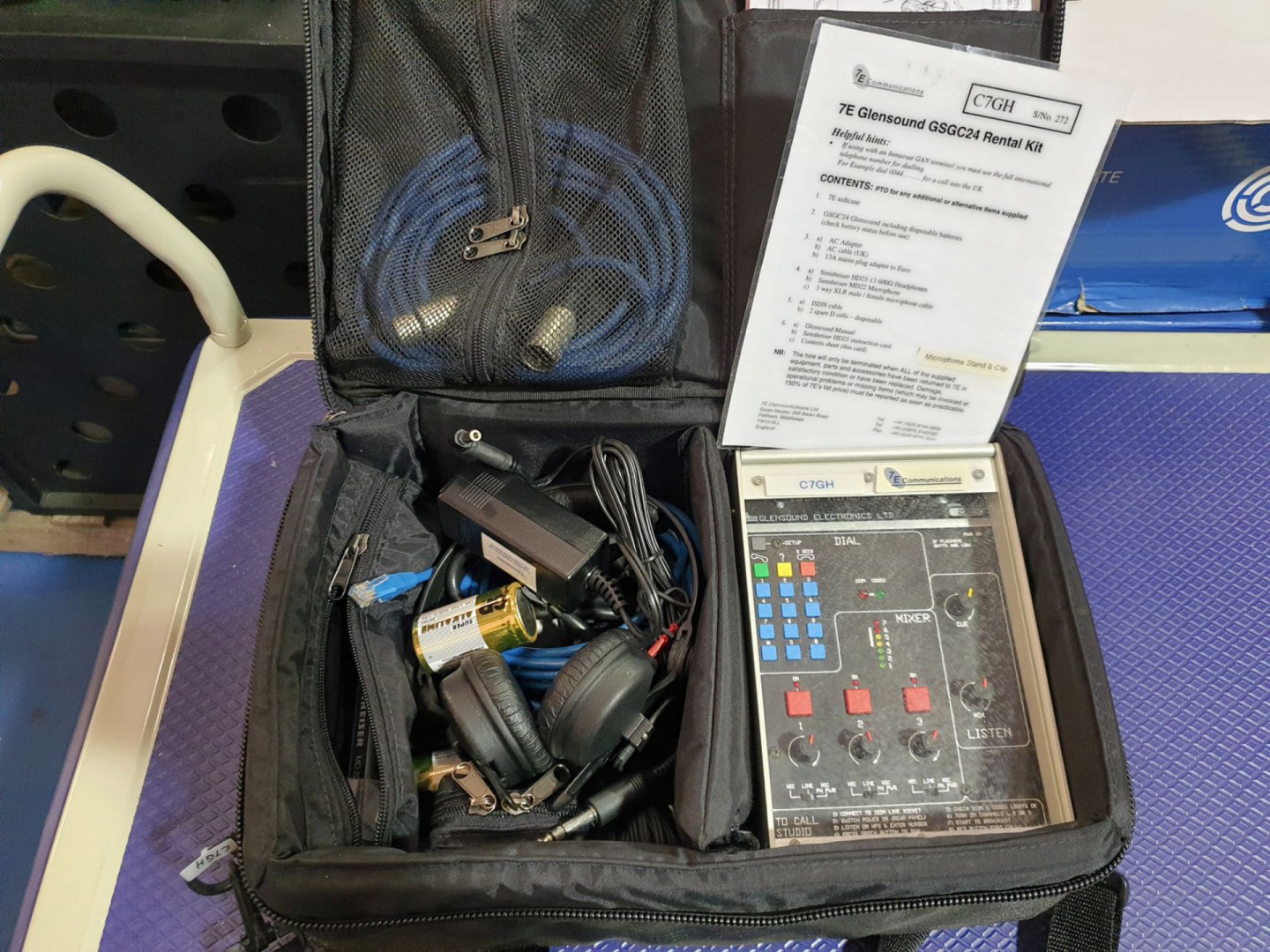 Glensound GSGC24A ISDN mixer, Sennheiser HD-25-13...