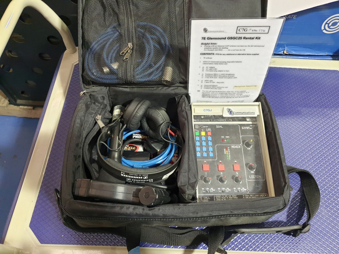 Glensound GSGC24A ISDN mixer, Sennheiser HD-25-13...