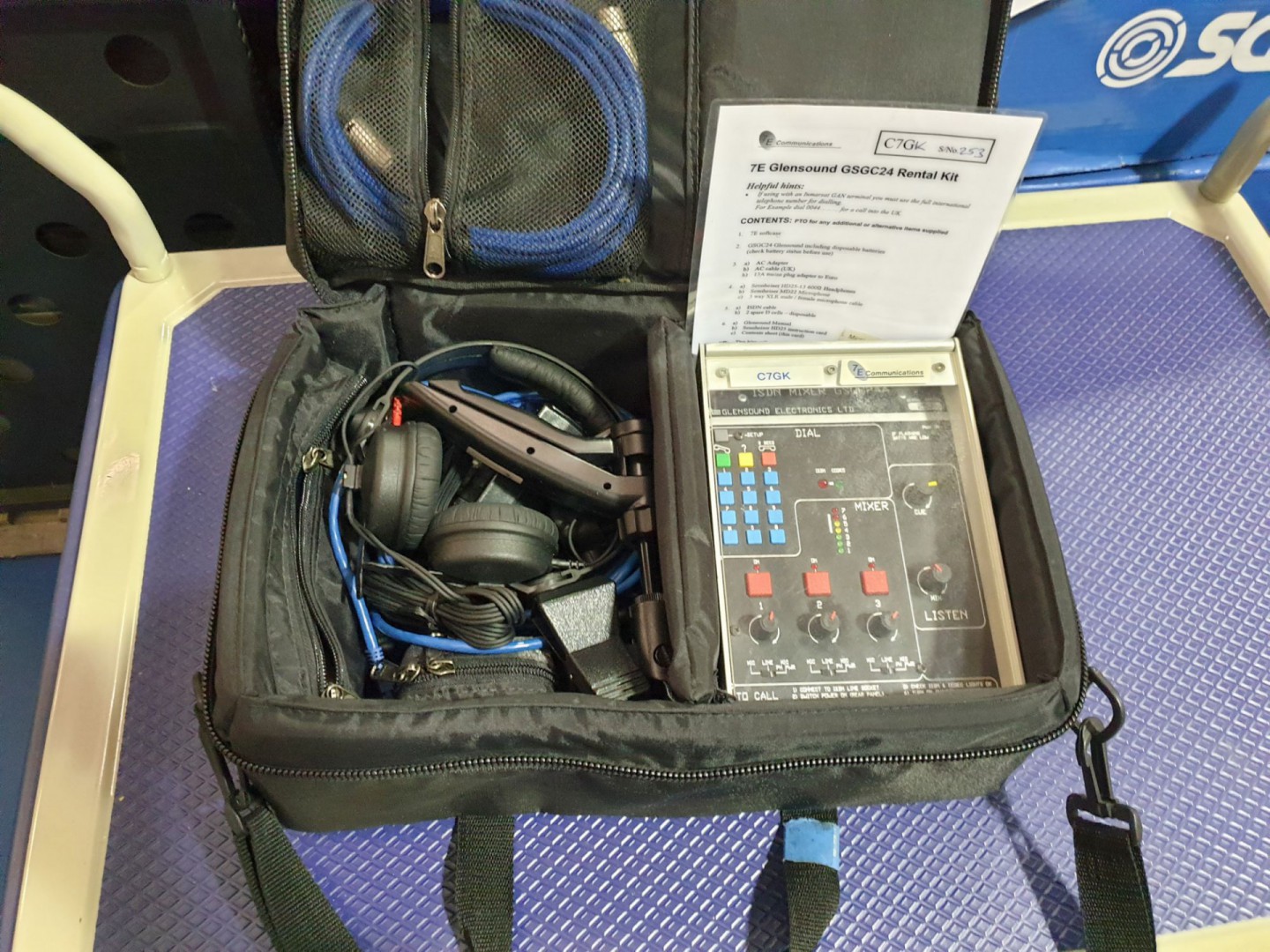Glensound GSGC24A ISDN mixer, Sennheiser HD-25-13...