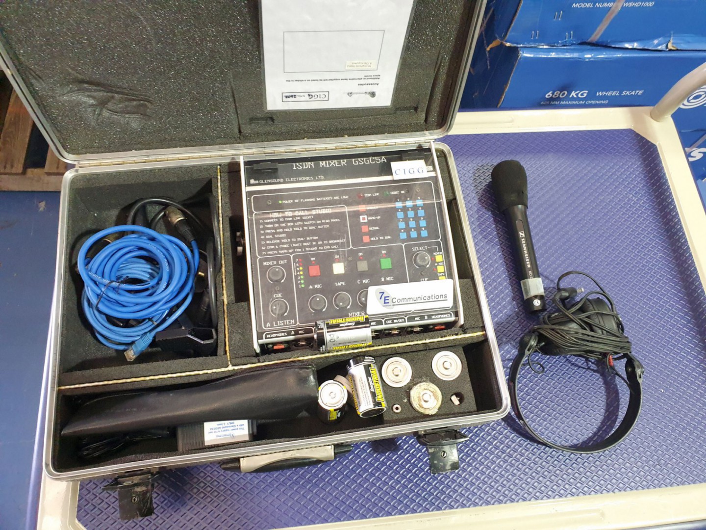 Glensound GSGC5A ISDN mixer, Sennheiser HD-25-13 h...