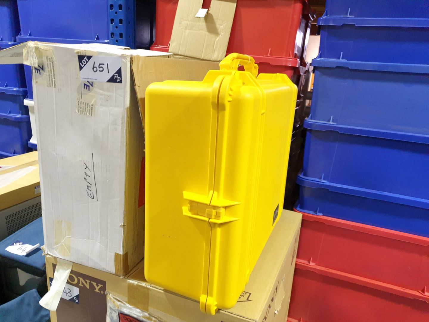 Peli 1600 yellow protector case (boxed)