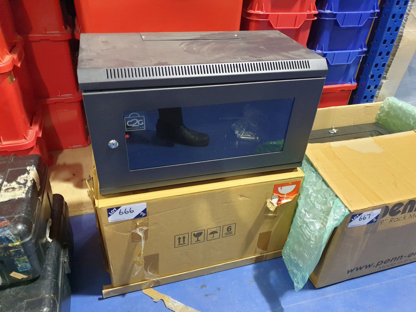 Comms2Go black rack cabinet, 600x350x300mm (boxed...