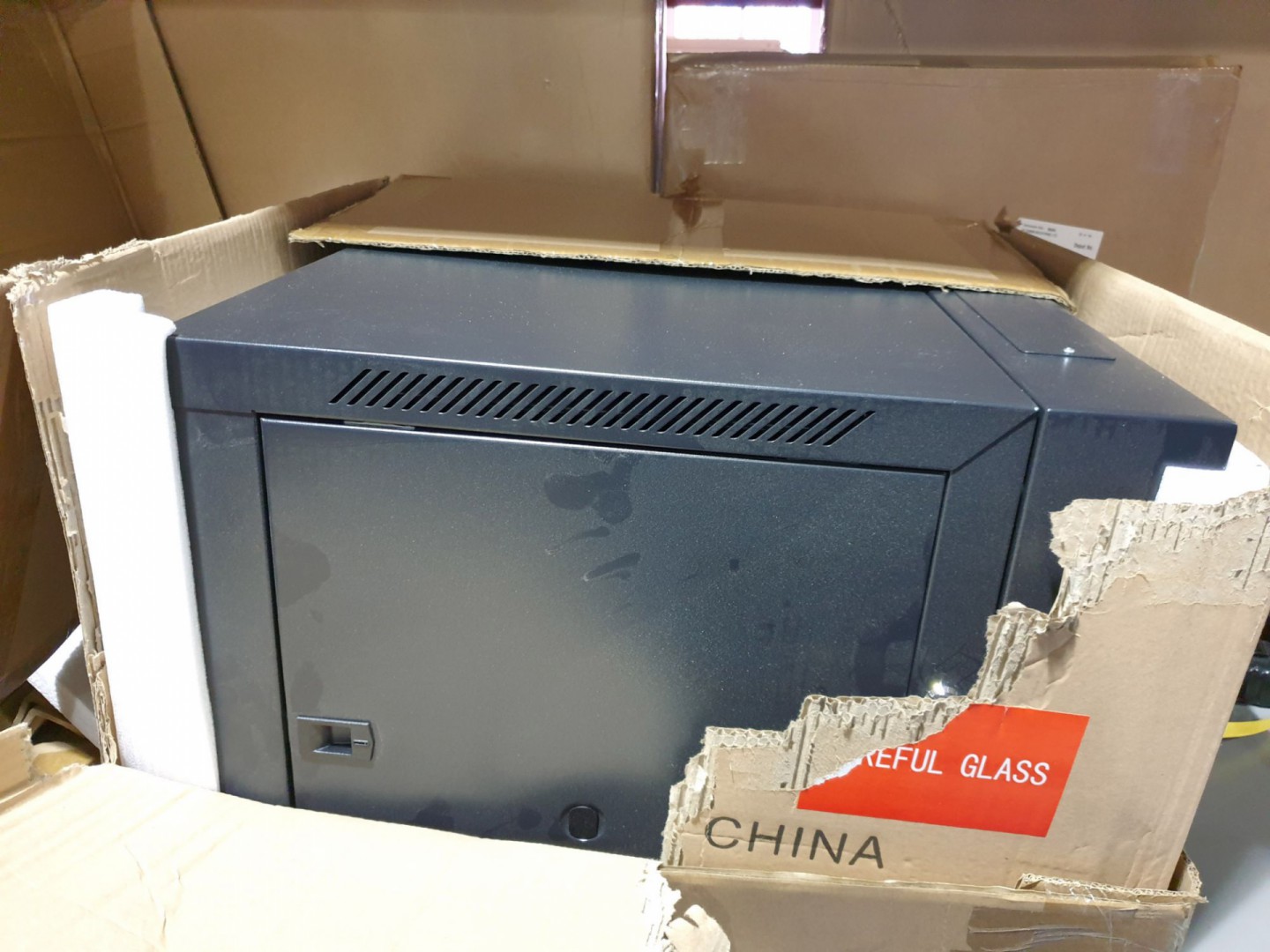 Black metal rack cabinet, 600x620x400mm (boxed & u...