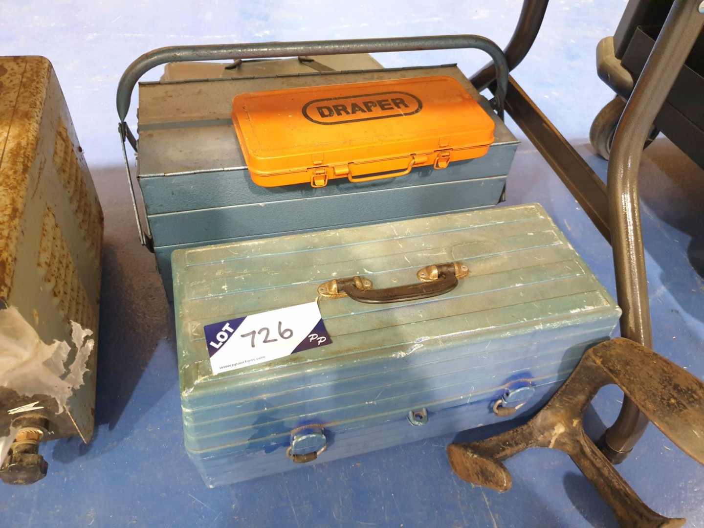 2x tool boxes with various spanners, screwdrivers,...
