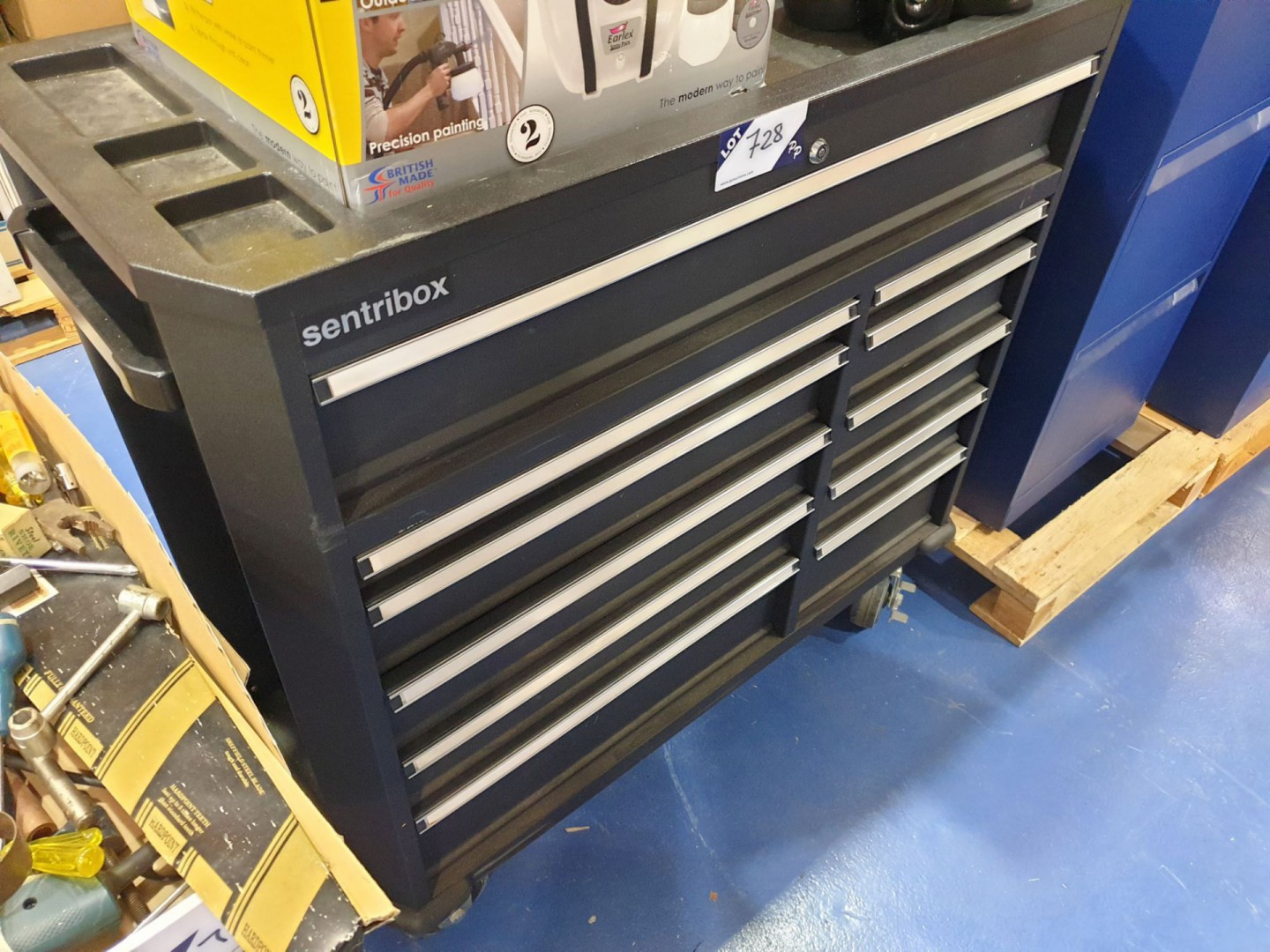 Sentribox multidrawer mobile tool chest, 1100x480m...