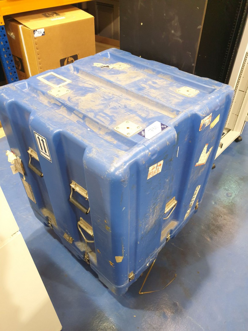Hardigg blue plastic mobile transit case, 770x1000...