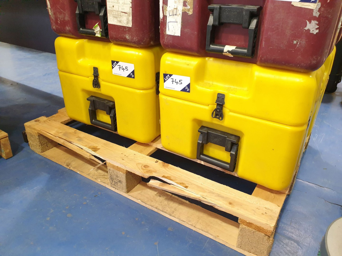 2x Hardigg yellow plastic transit cases, 600x320x5...