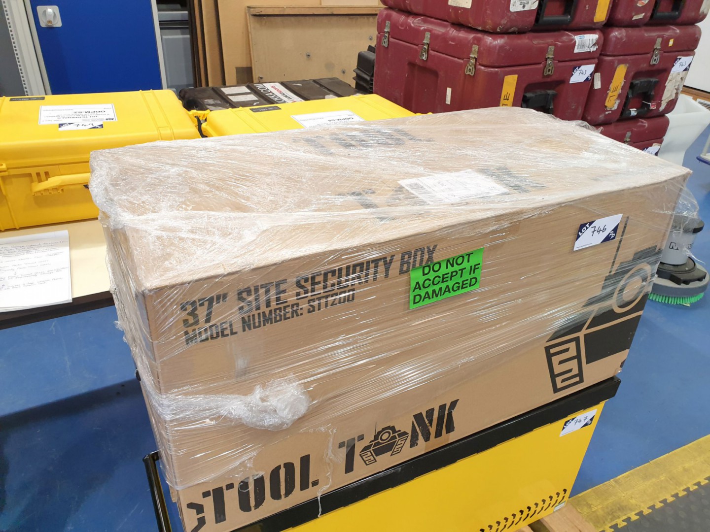 Tool tank metal 37" security storage box (boxed &...
