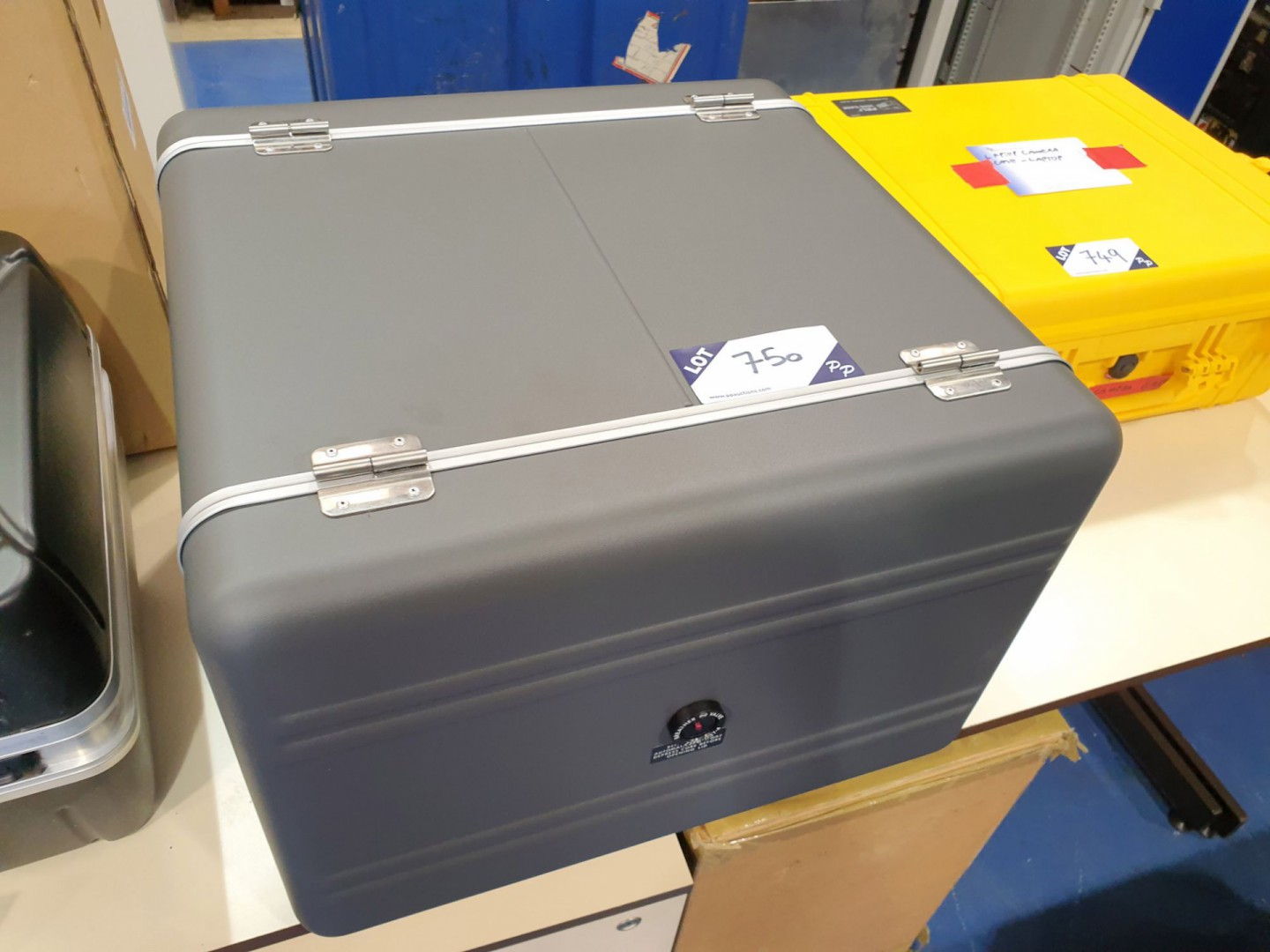 RS-222-856 grey transit case, 540x370x500mm (unuse...