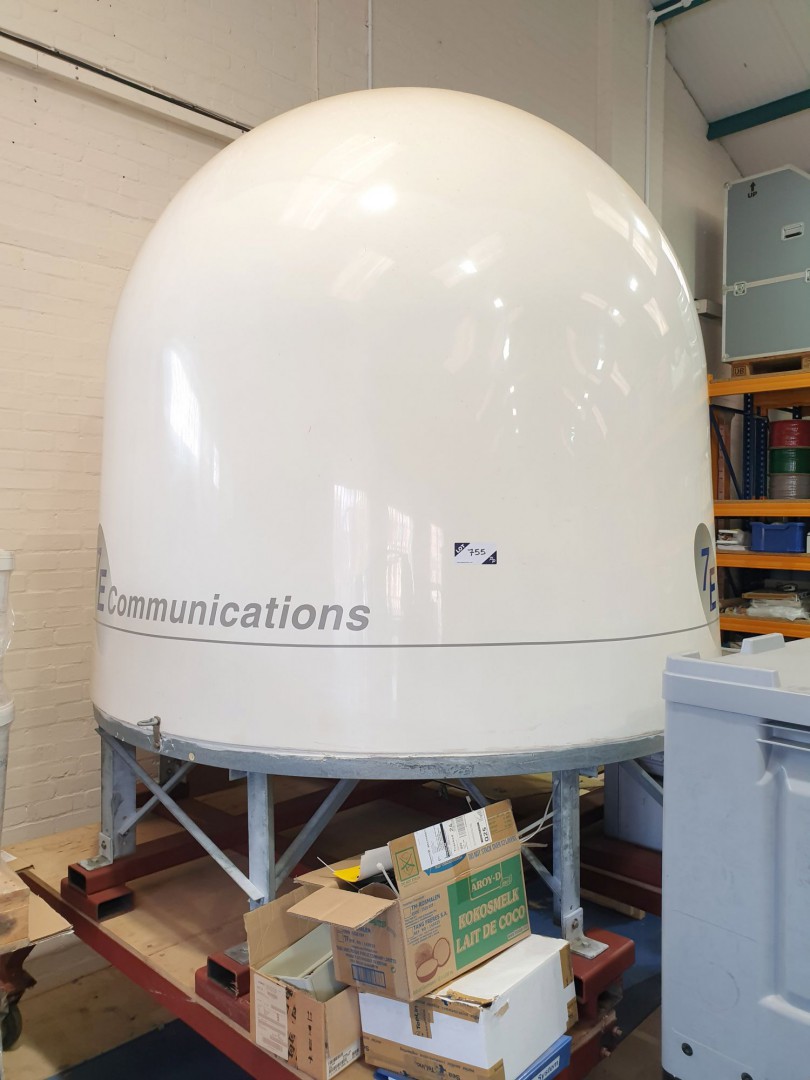 Seatel 4996 gyro stabilised antenna in radome on m...