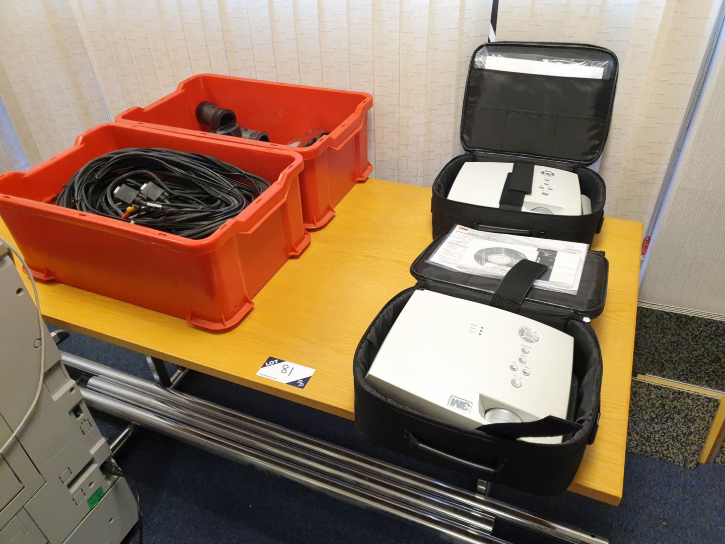 2x 3M X50 projectors in carry cases with cables, h...
