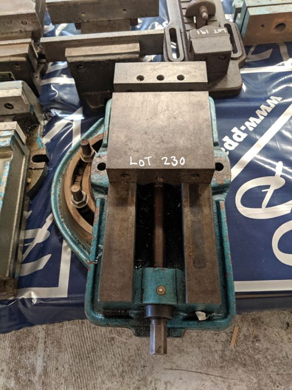 150mm heavy duty machine vice on swivel base