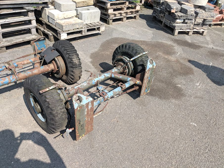 2x twin wheel axles, 40" wide