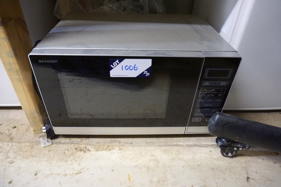 Sharpe R37/2 stainless steel microwave