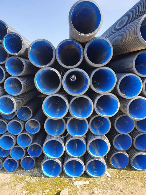 19 approx. 300mm dia Polypipe drainage ducting, 6m...