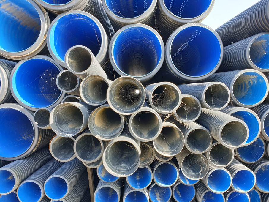 24 approx. 125mm dia Polypipe drainage ducting