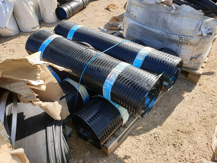 5 rolls Tensar RE520 ground reinforcement, 1.3x75m