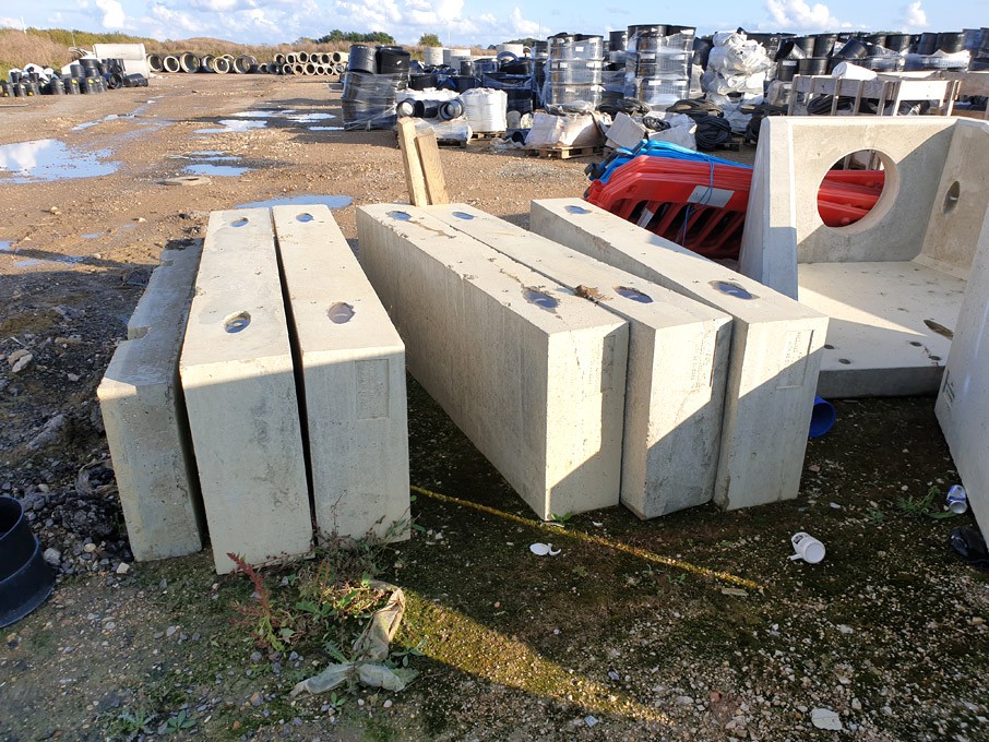 6x 2300mm concrete head walls