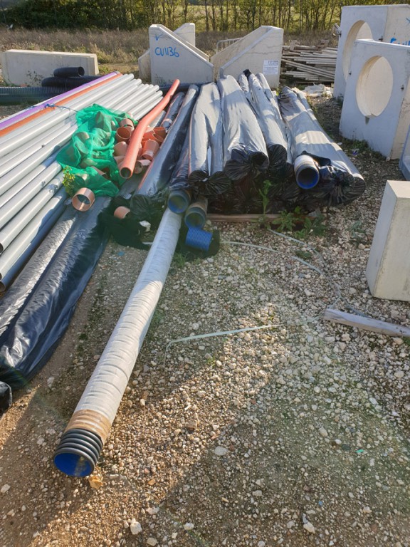 Qty 150mm drainage pipes, 6m lengths