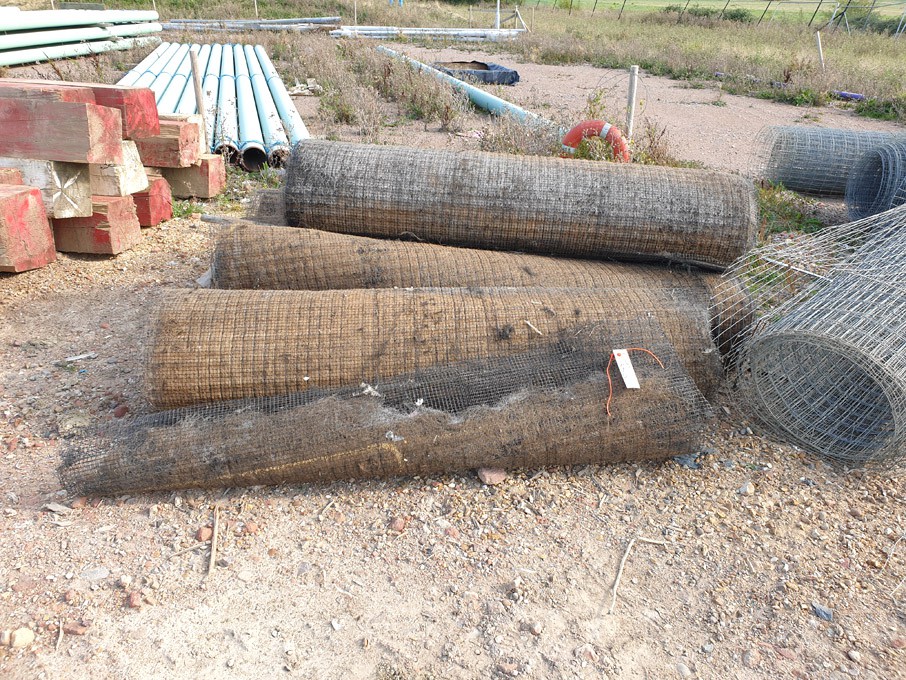 Qty seeded plastic mesh on 5 rolls