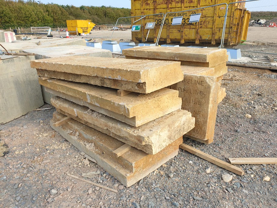 12x interlocking concrete slabs, 2000x850x250mm