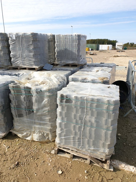 Qty Grass concrete GB125 blocks on 9 pallets (2019...