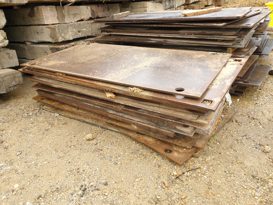 17x steel road plates, 1250x2500x20mm & 40mm thick