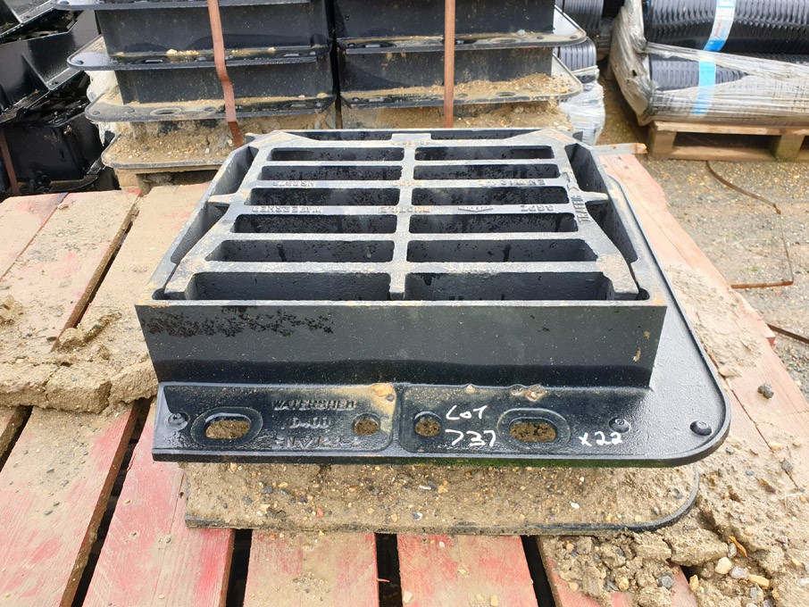 22x Pam drainage grates watershed 450x400mm
