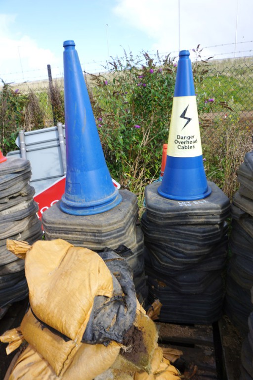 40x centric 750 blue safety cones