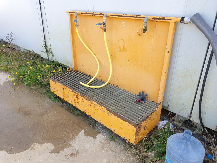 Liftable 3 station boot cleaning system