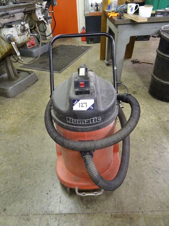 Numatic NVDQ 900-2 industrial vacuum, 240v, 2400W