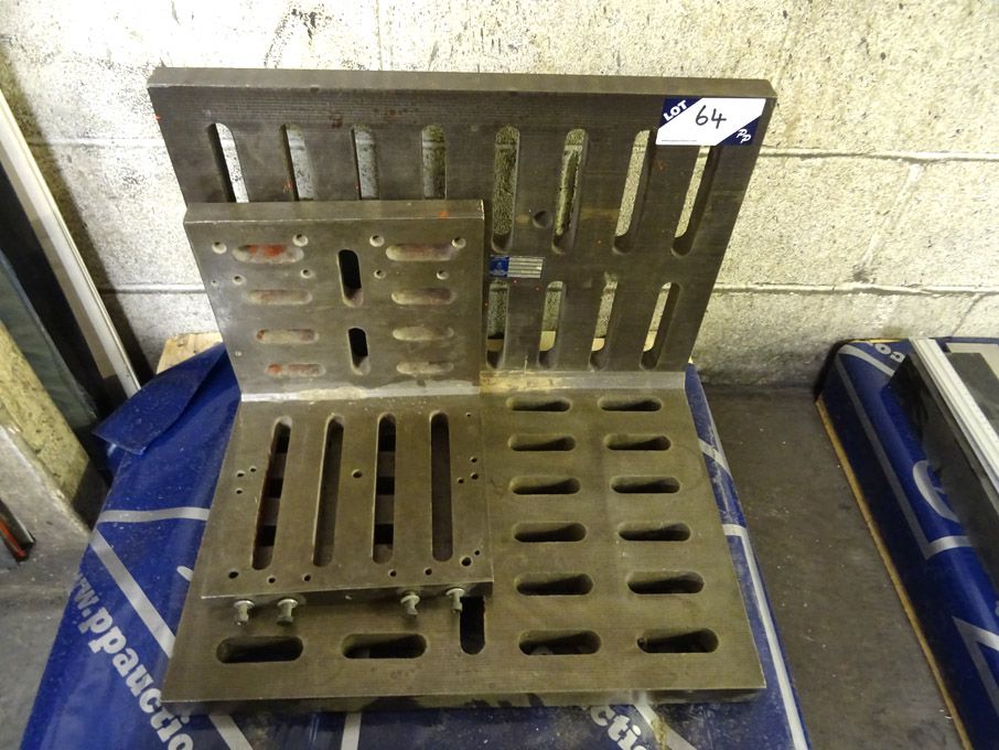 2x CI angle plates, 460x460x600mm, 300x300x300mm