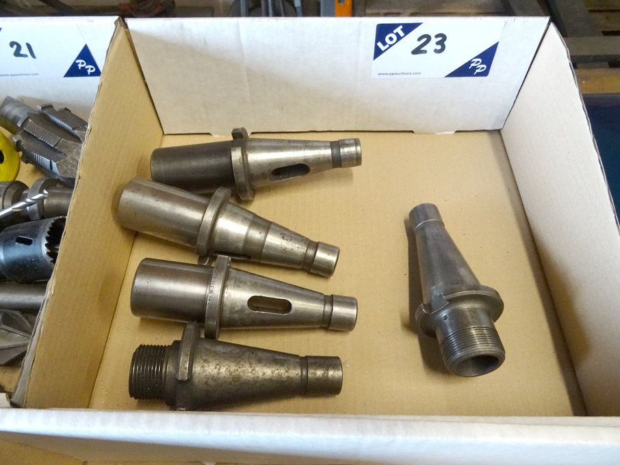 Qty various 40 taper tool holders